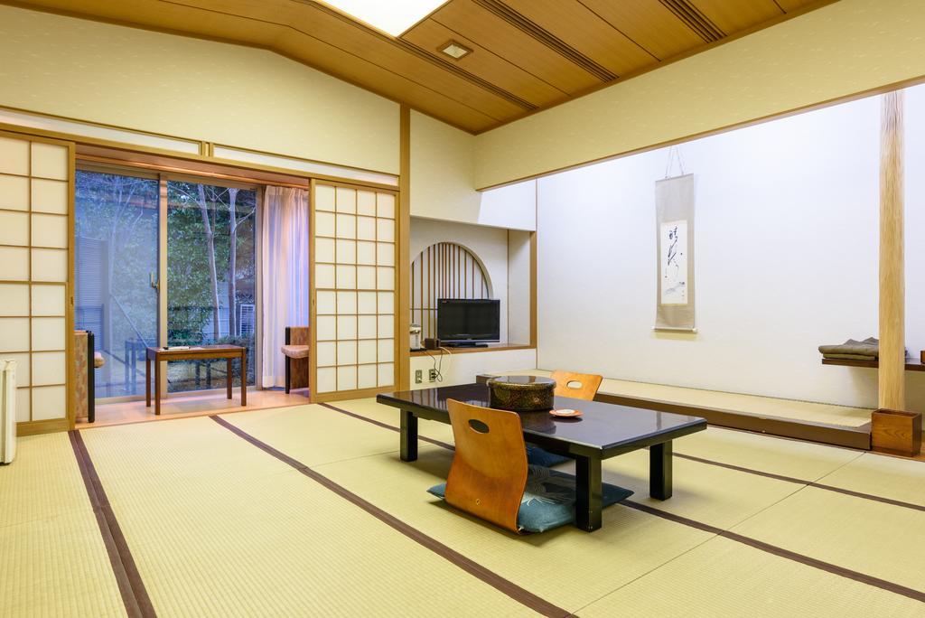 Готель Hakone Gora Onsen Yumenoyu Екстер'єр фото